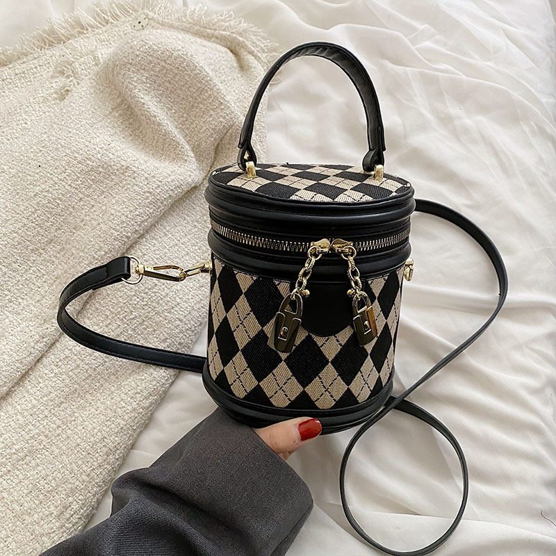 Tohtoročná Populárna Dámska Nová Módna Jar 2023 Messenger Bag Textúra Kosoštvorcový Prenosný Bucket Bag